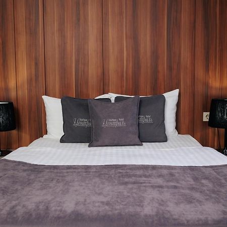 Boutique Hotel Central Rivne Eksteriør billede